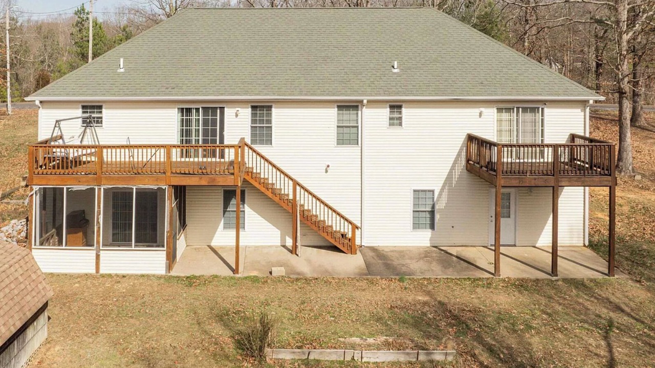 Photo of Buildings in Gilbertsville