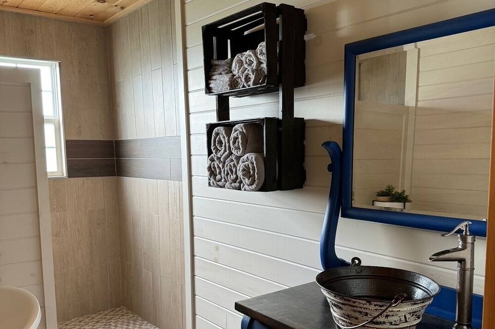 Photo of Bathroom in Jamestown