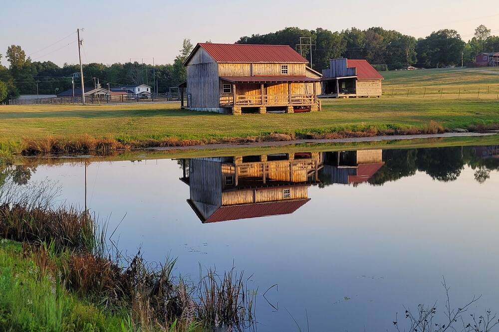 Photo of Others in Jamestown