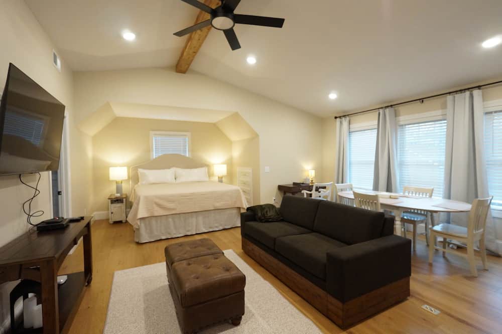 Photo of Livingroom in Greer