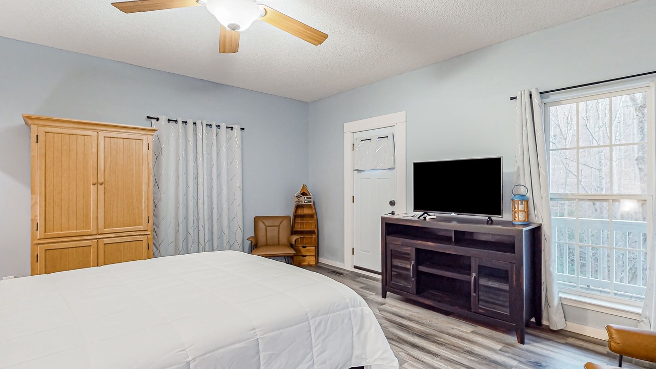 Photo of Bedroom in Sylva