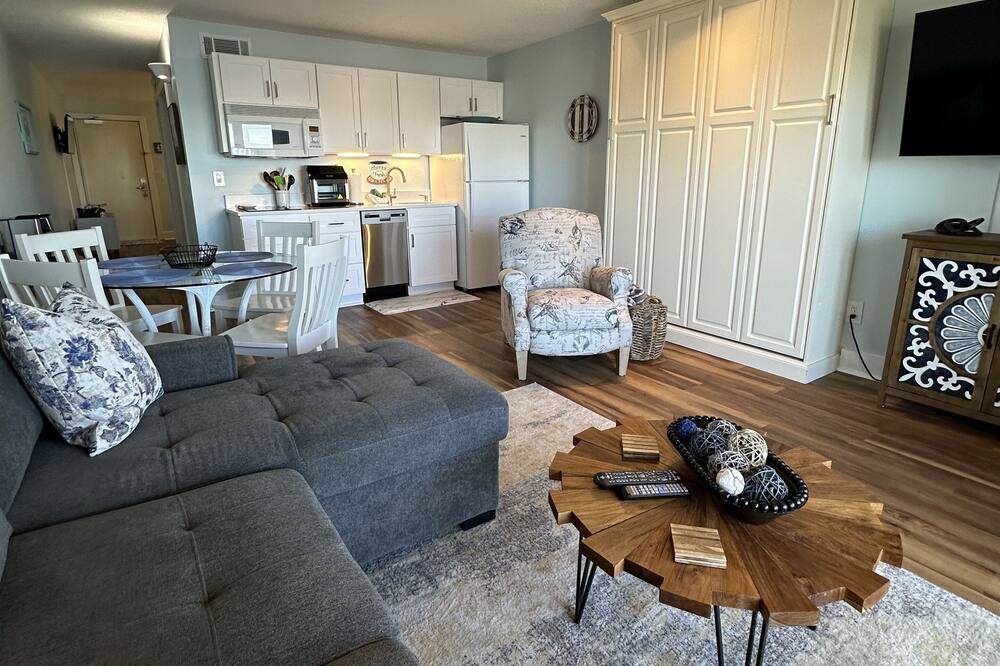 Photo of Livingroom in Wrightsville Beach