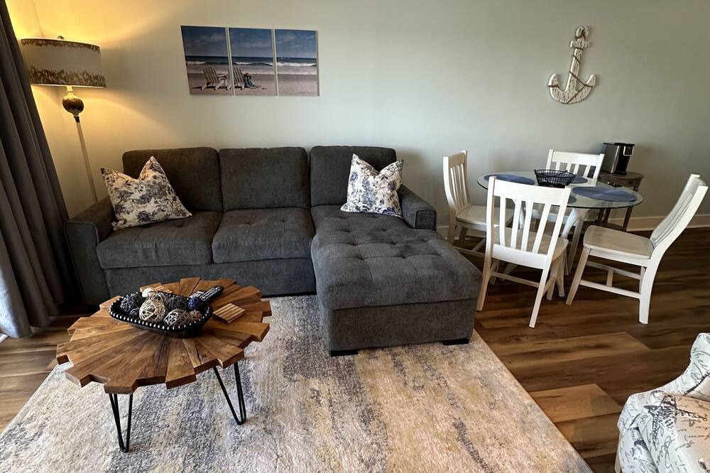 Photo of Livingroom in Wrightsville Beach