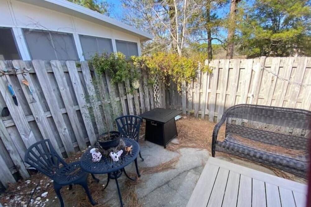 Photo of Outdoor in Myrtle Grove