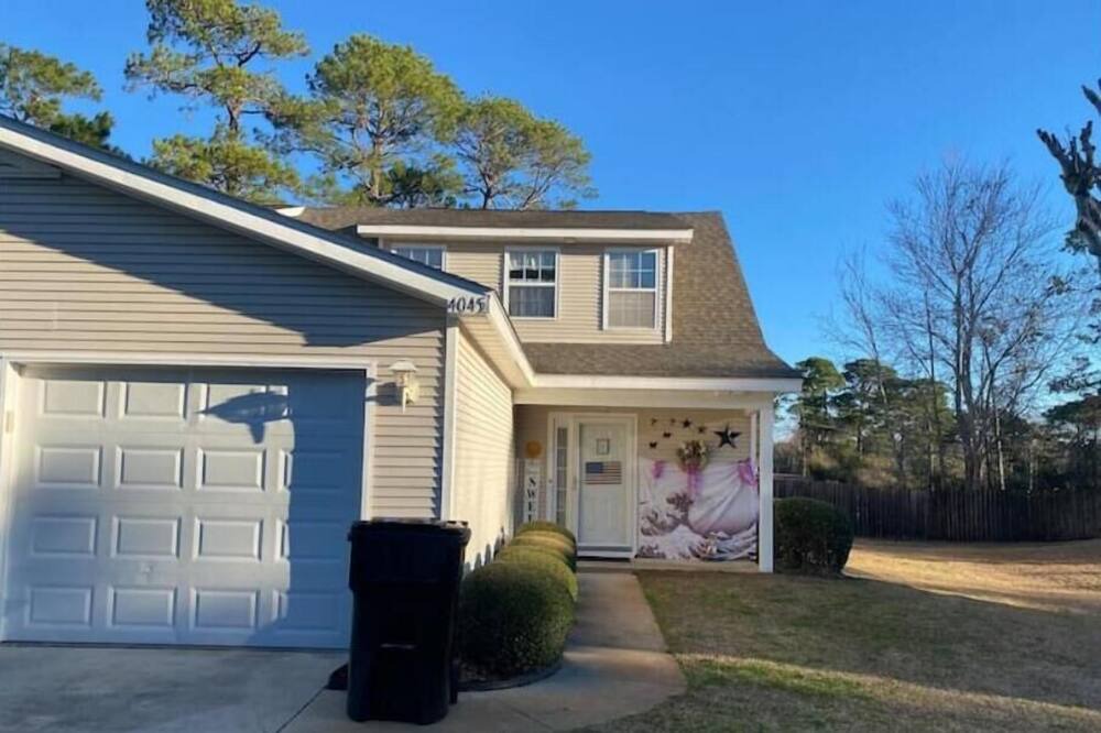 Photo of Outdoor in Myrtle Grove