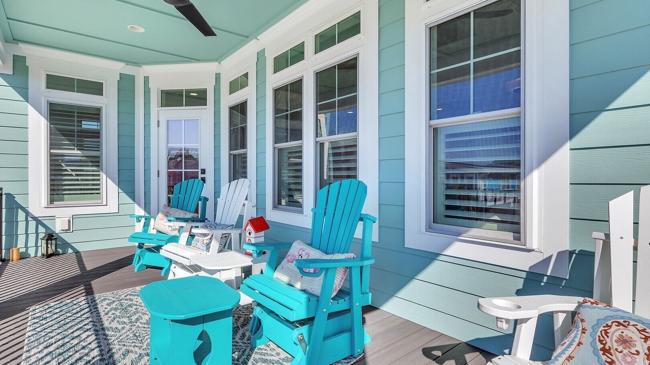 Photo of Patio Balcony in Sunset Beach