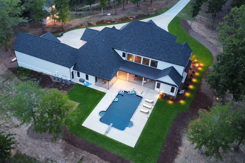 Photo of Outdoor in Appling