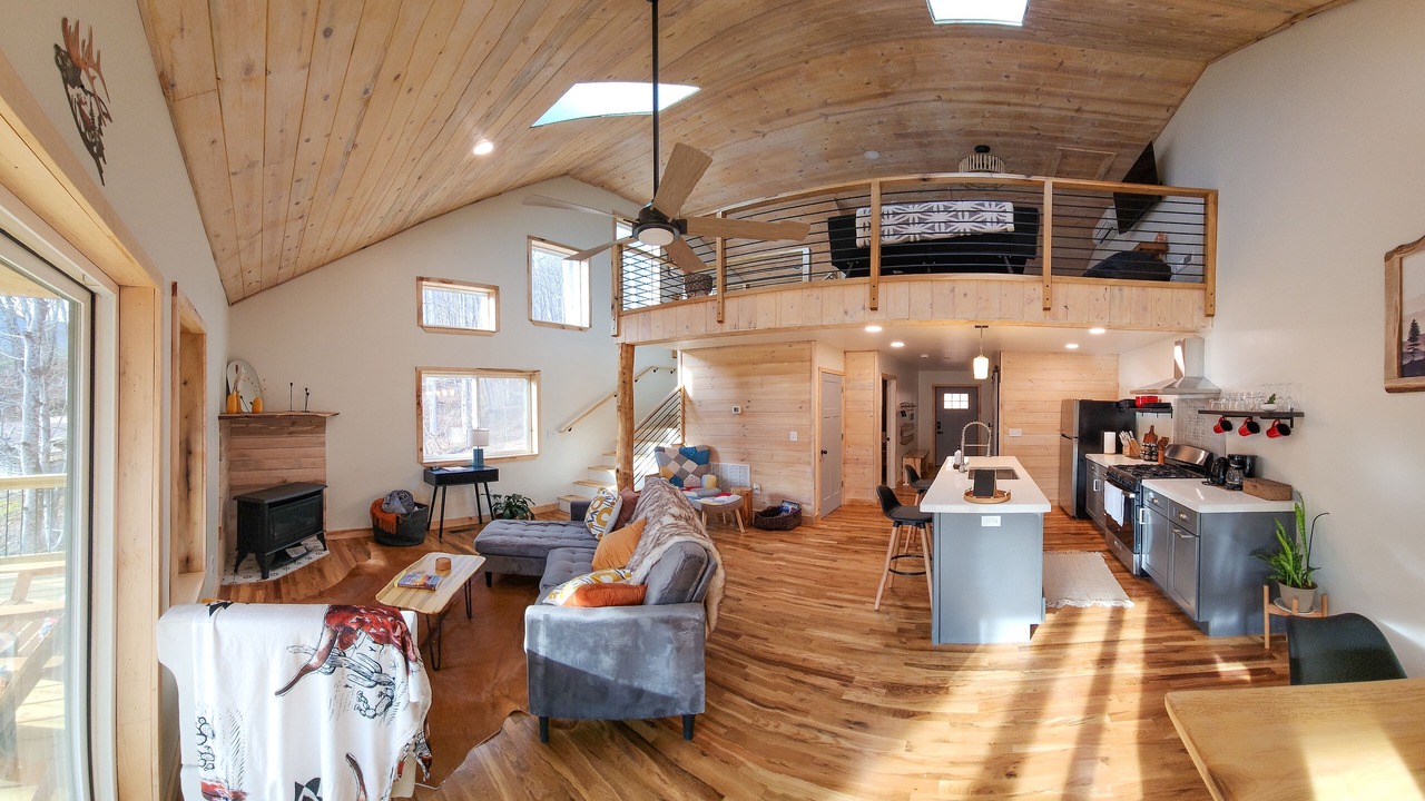 Photo of Livingroom in Waynesville