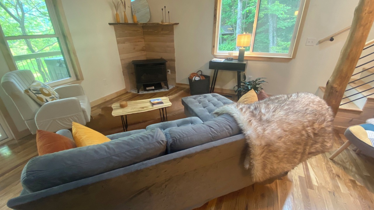 Photo of Livingroom in Waynesville