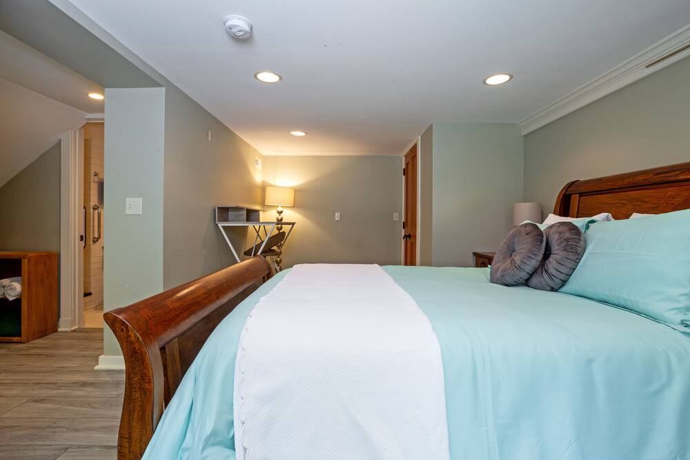 Photo of Bedroom in Arden