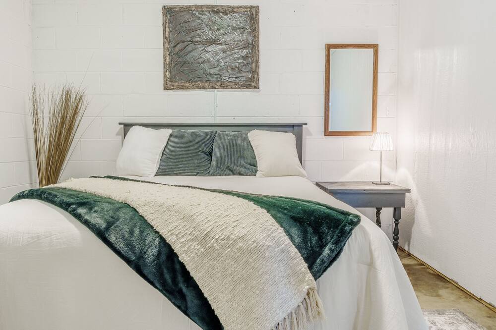 Photo of Bedroom in Cullowhee