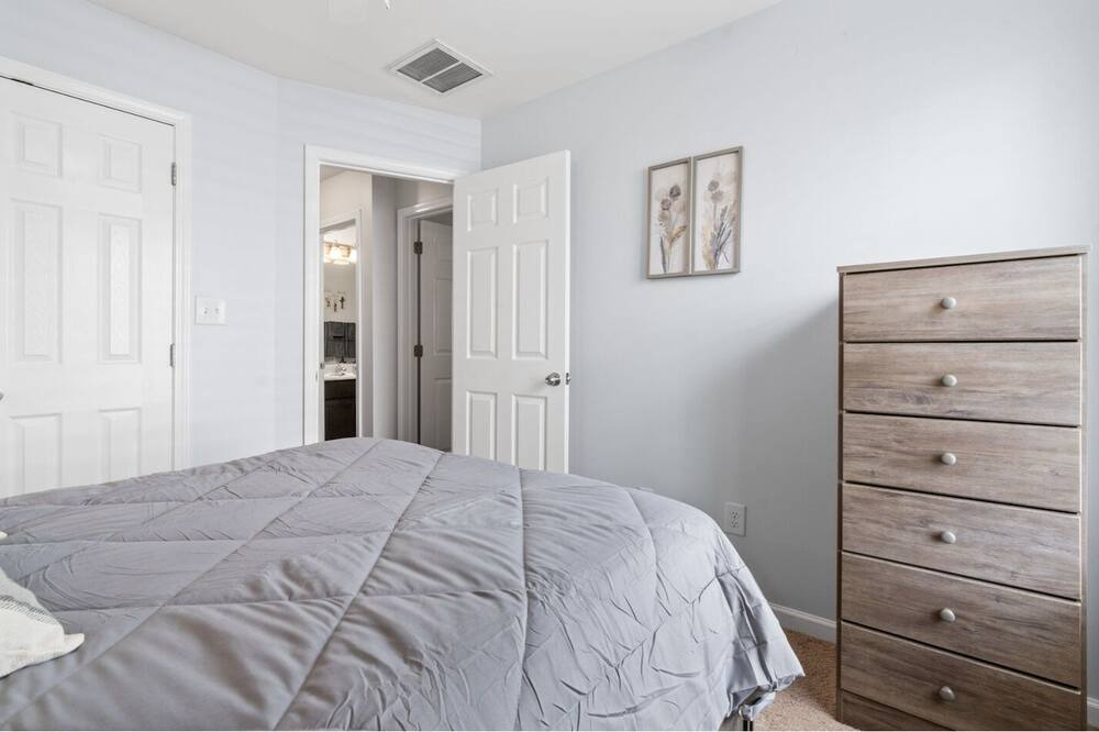 Photo of Bedroom in Lexington