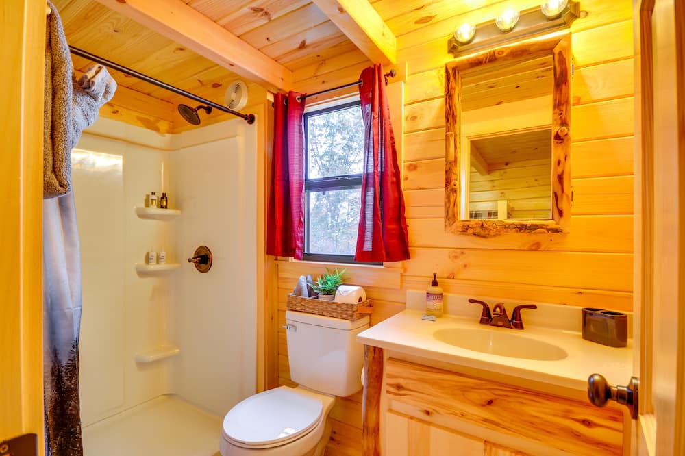 Photo of Bathroom in Traphill
