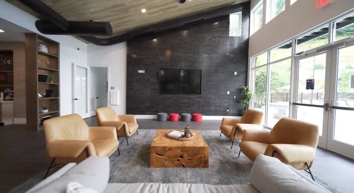 Photo of Livingroom in Knoxville