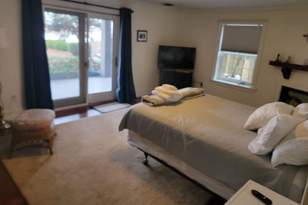 Photo of Bedroom in Millers Tavern