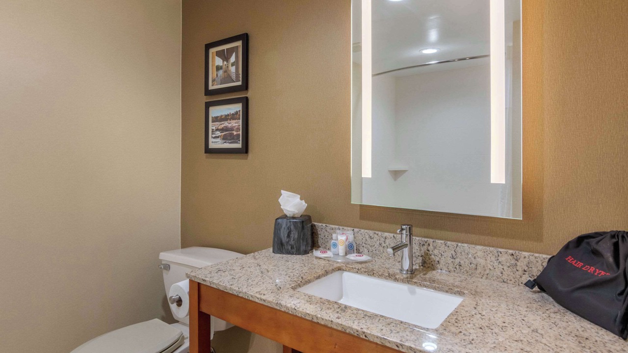 Photo of Bedroom in Colonial Heights