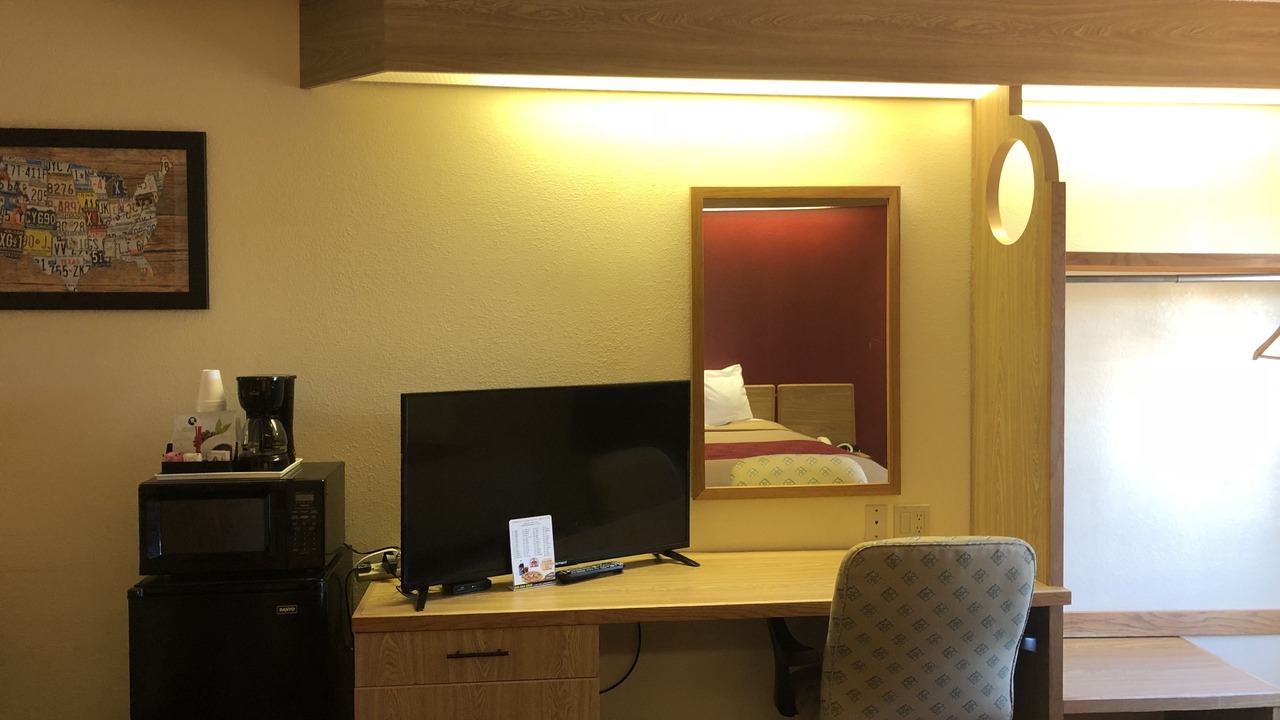 Photo of Bedroom in Pittsburg