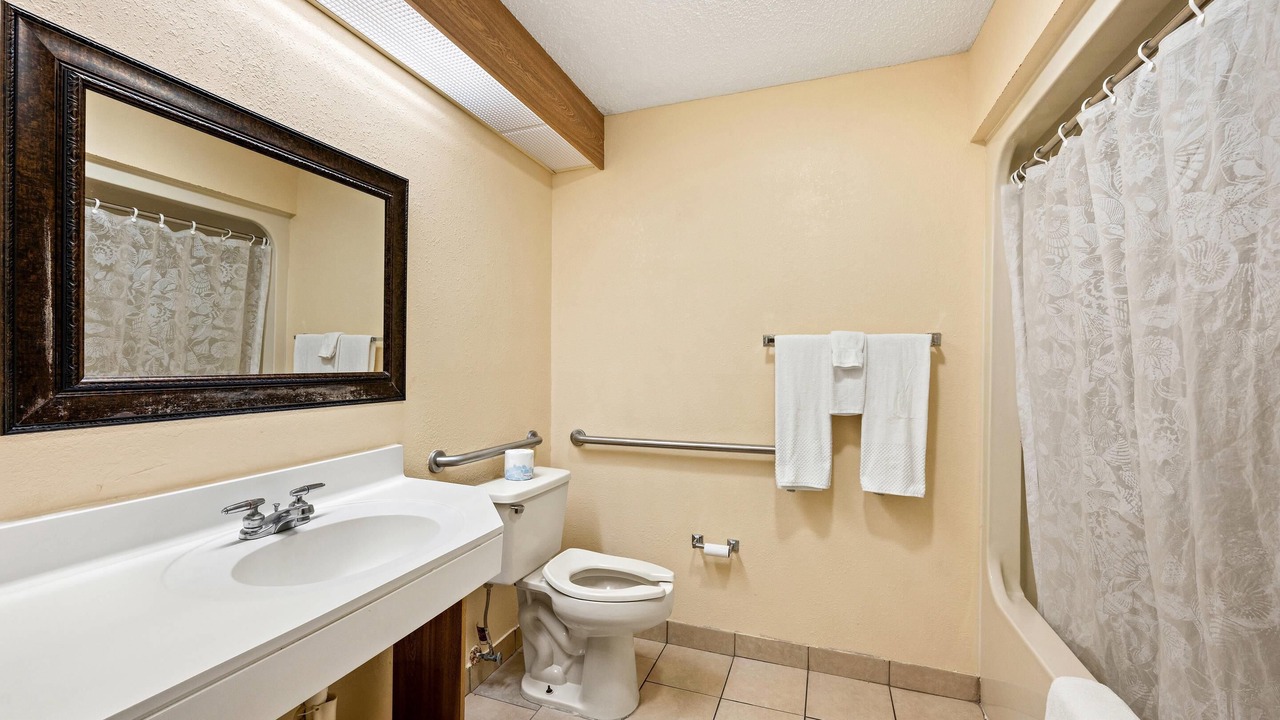 Photo of Bedroom in Pittsburg