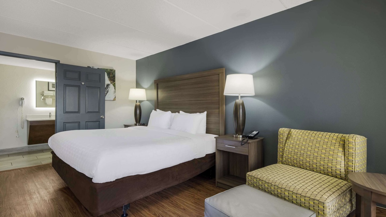 Photo of Bedroom in Skyland