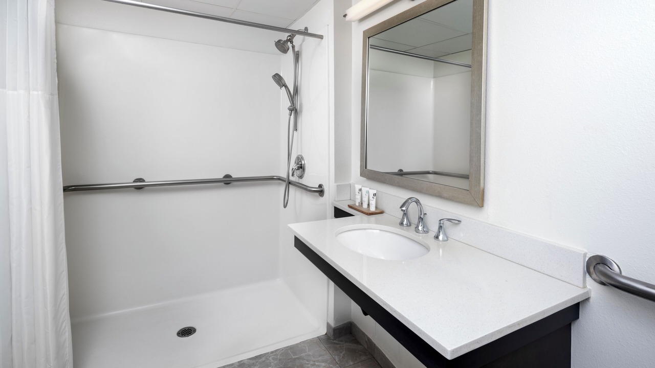 Photo of Bathroom in Kenilworth