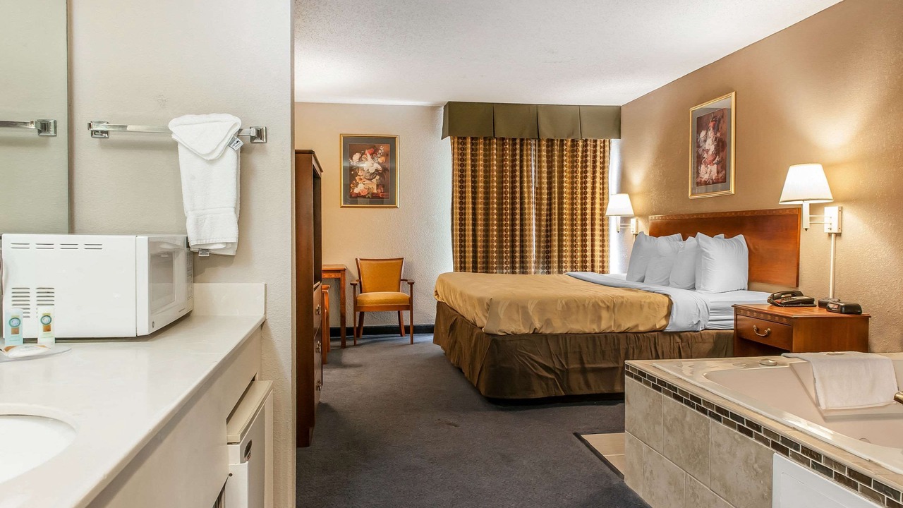 Photo of Bedroom in Lewisport