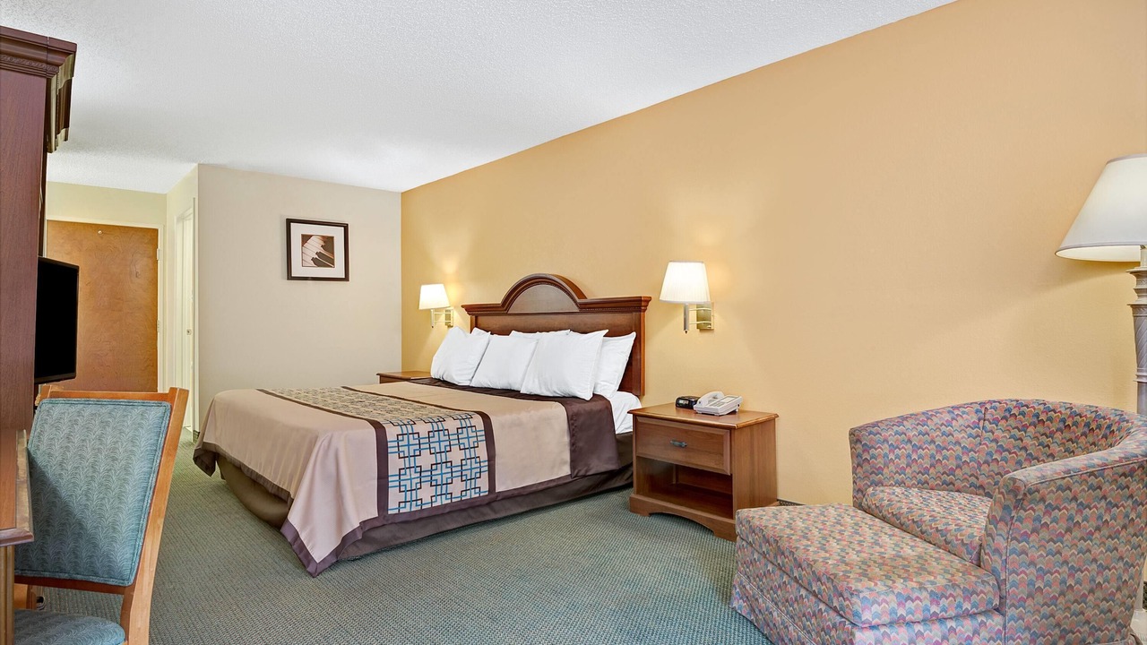 Photo of Bedroom in Haw River