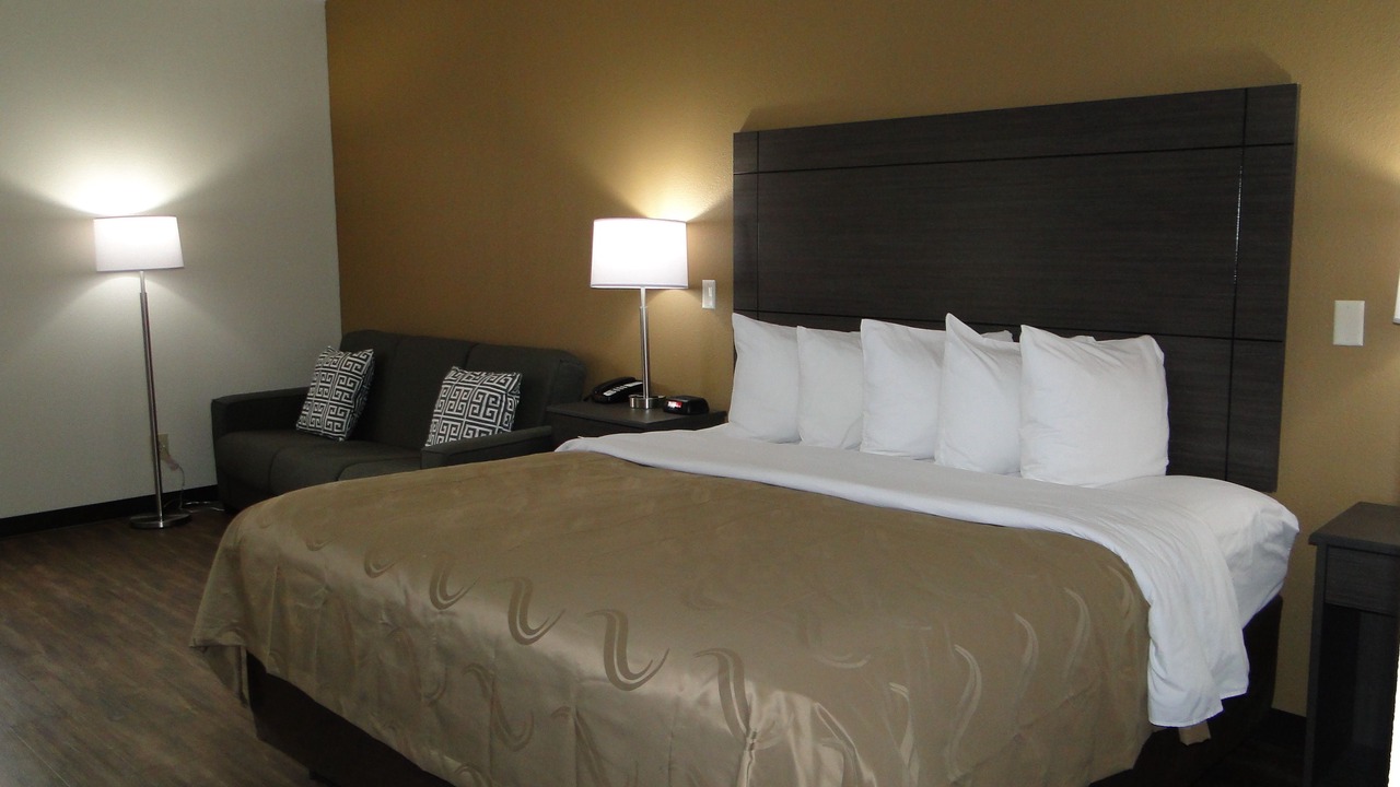 Photo of Bedroom in Clinton