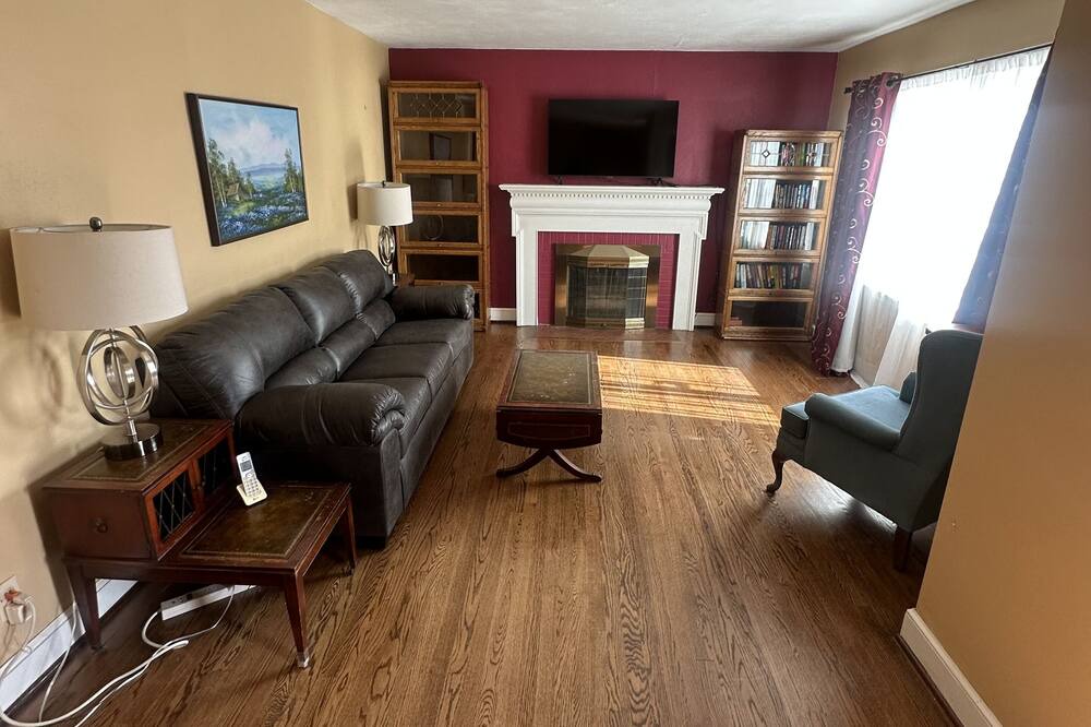 Photo of Livingroom in Cave Spring