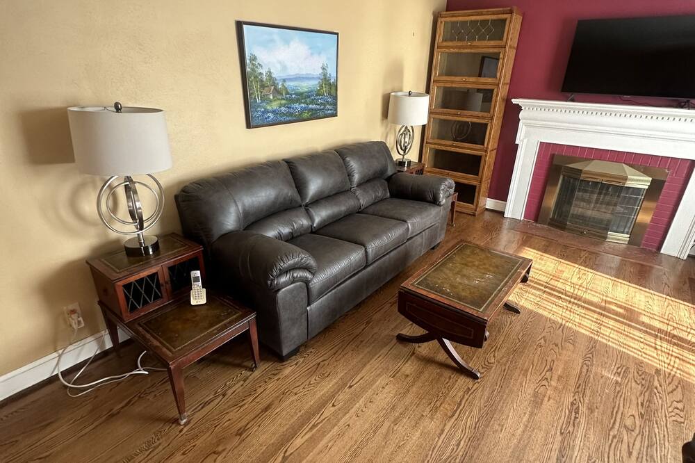 Photo of Livingroom in Cave Spring