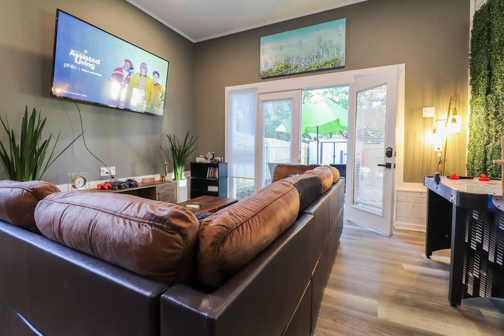 Photo of Livingroom in Greensboro