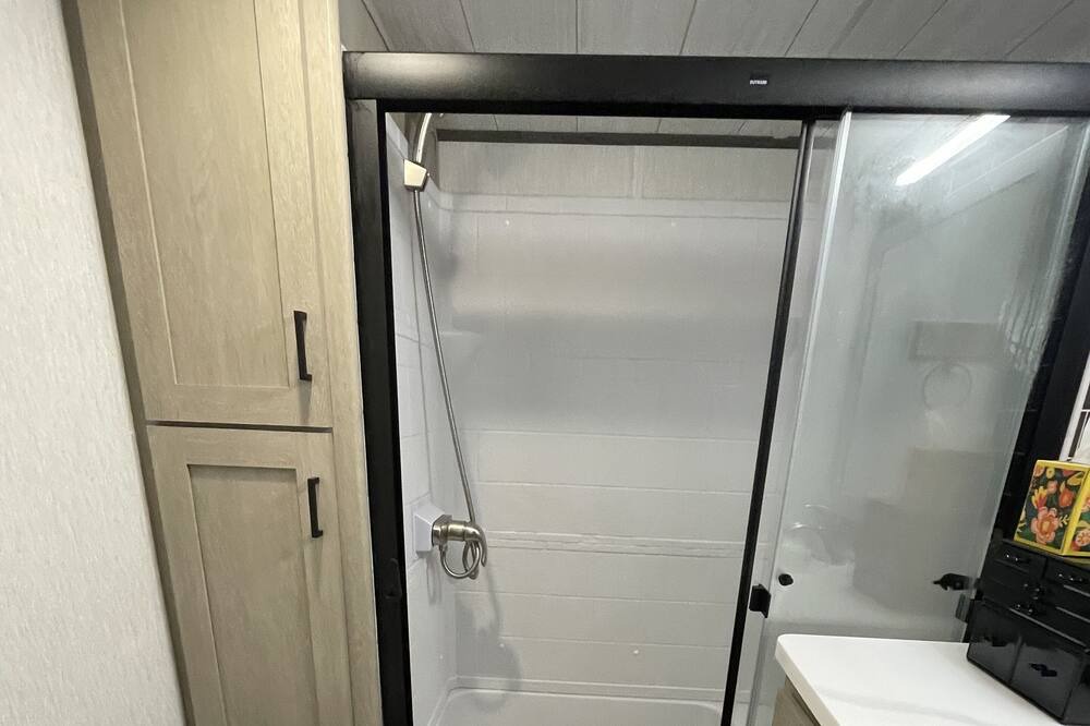 Photo of Bathroom in La Follette