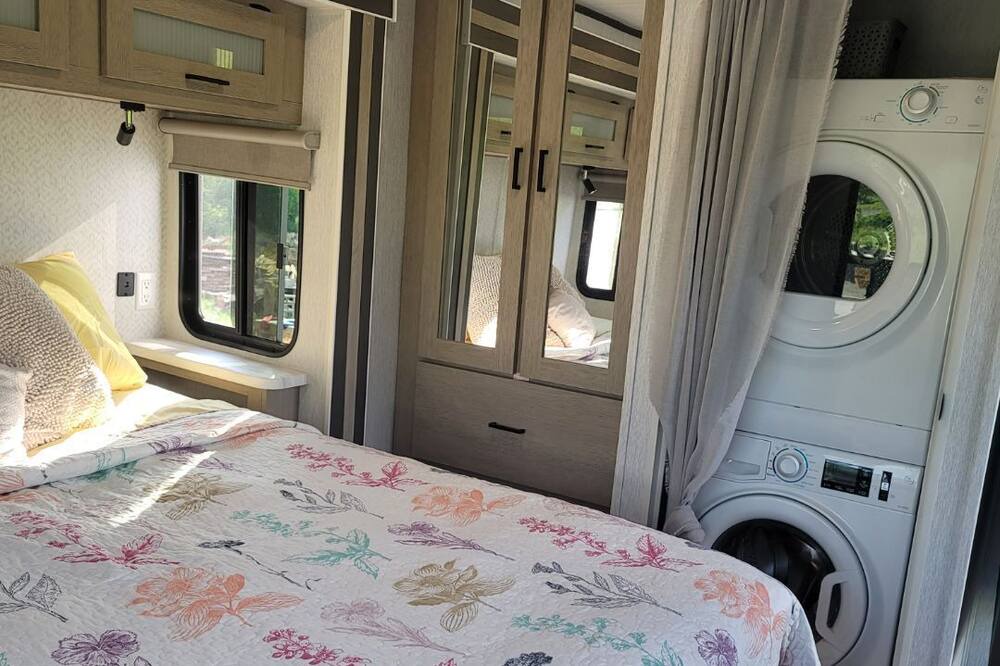 Photo of Bedroom in La Follette
