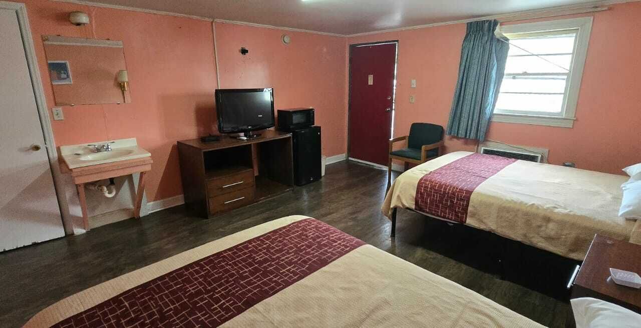 Photo of Bedroom in Redwood