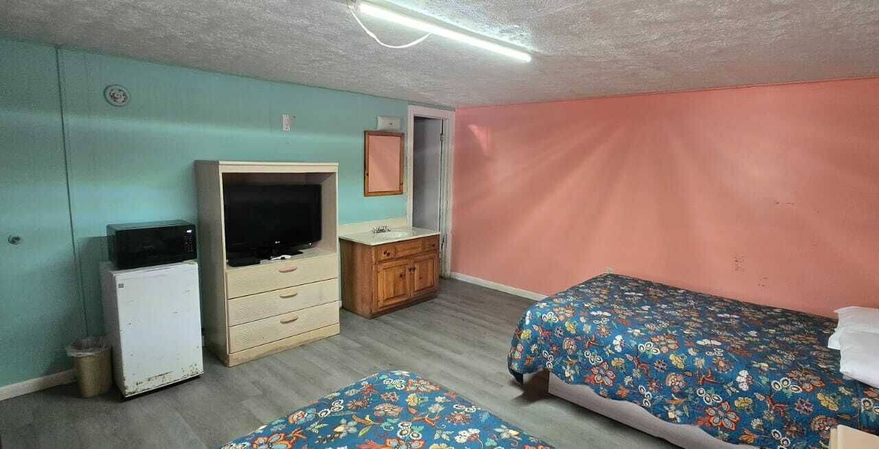 Photo of Bedroom in Redwood