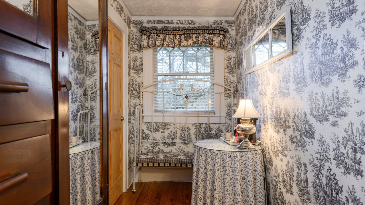 Photo of Bedroom in Asheville