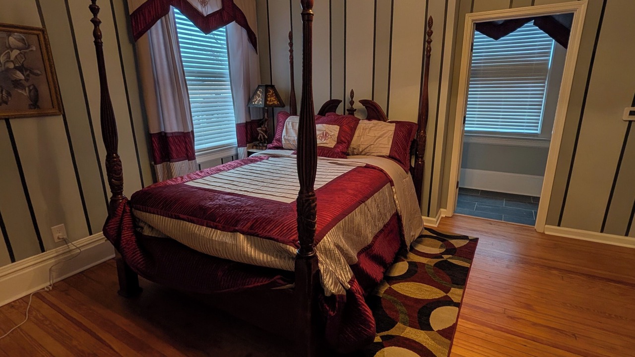 Photo of Bedroom in Benson