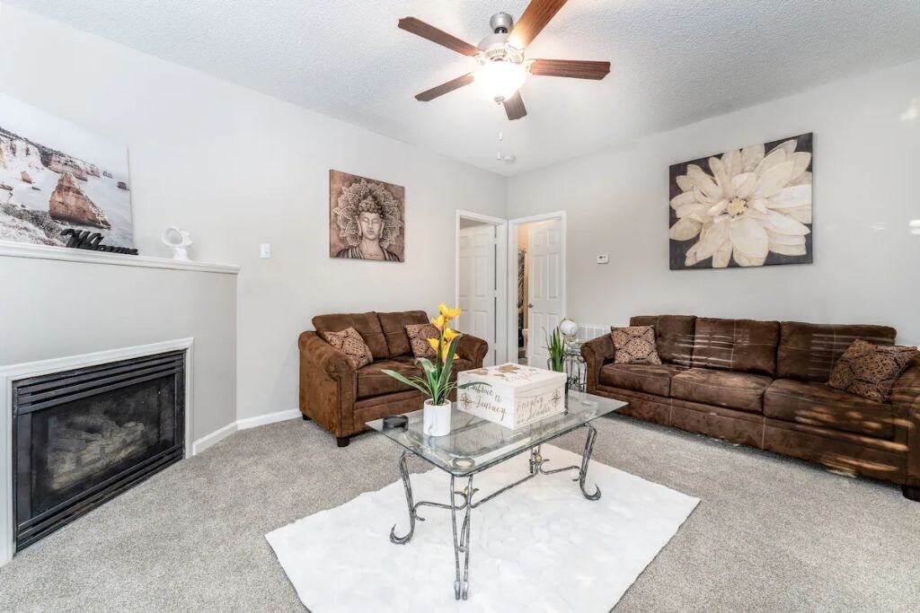 Photo of Livingroom in Greensboro