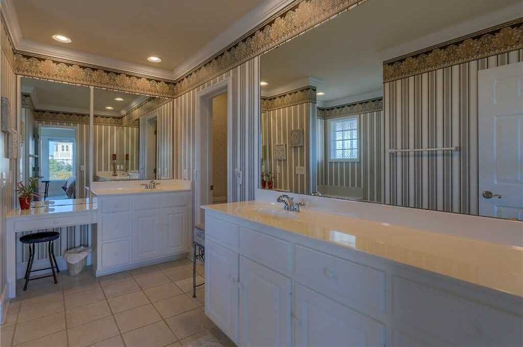 Photo of Bathroom in Holden Beach