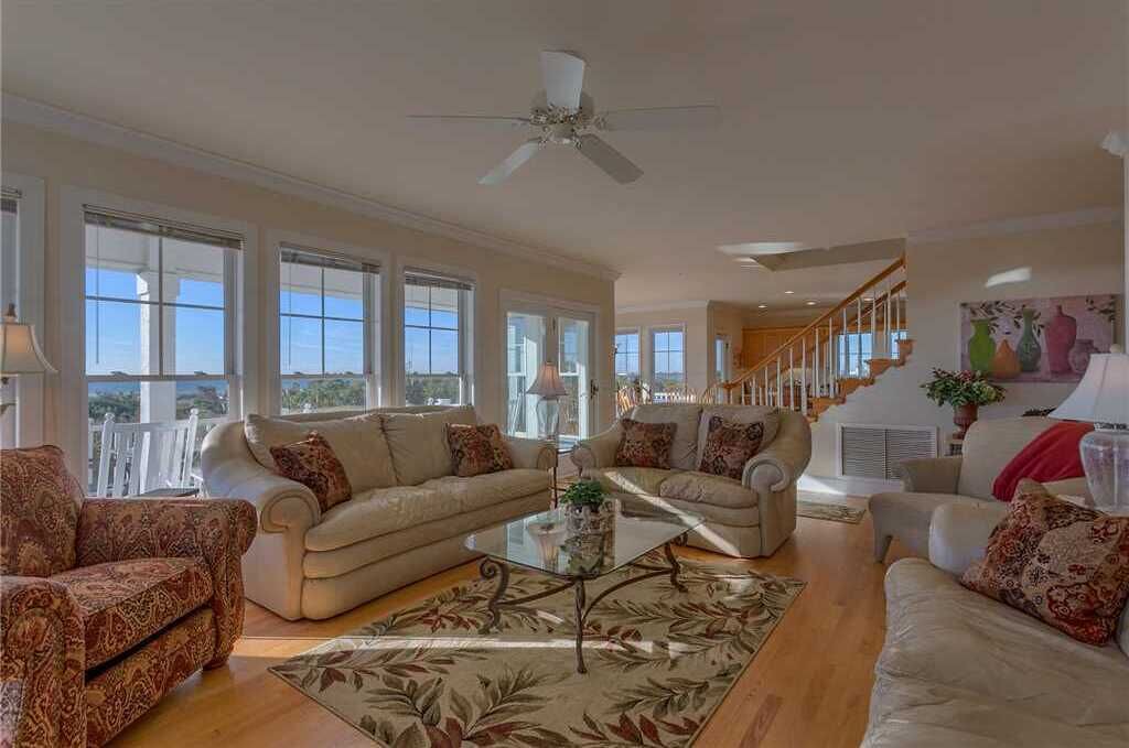 Photo of Livingroom in Holden Beach