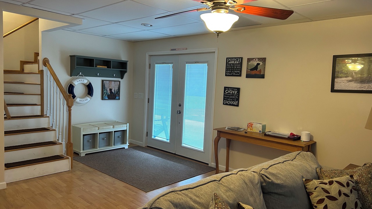 Photo of Livingroom in Byrdstown