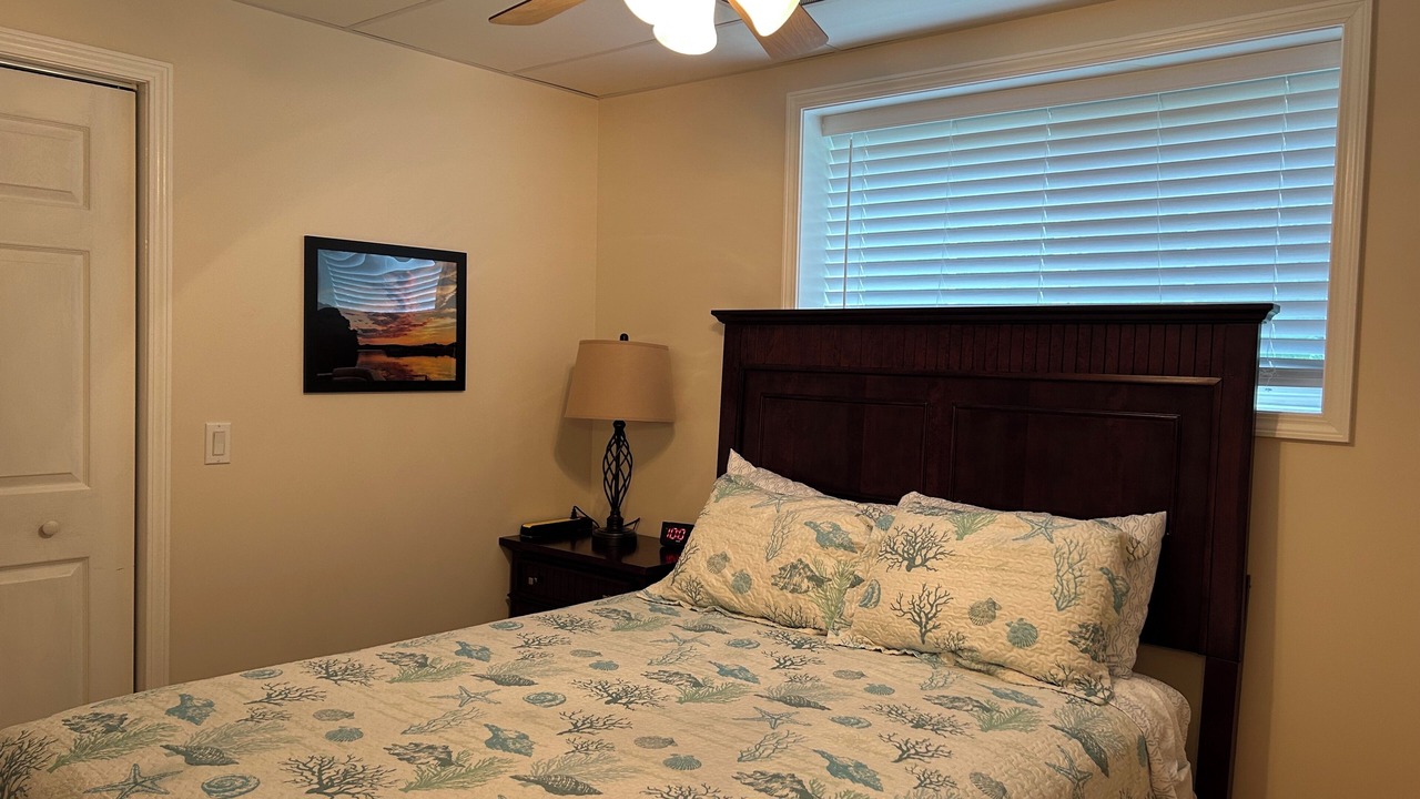 Photo of Bedroom in Byrdstown