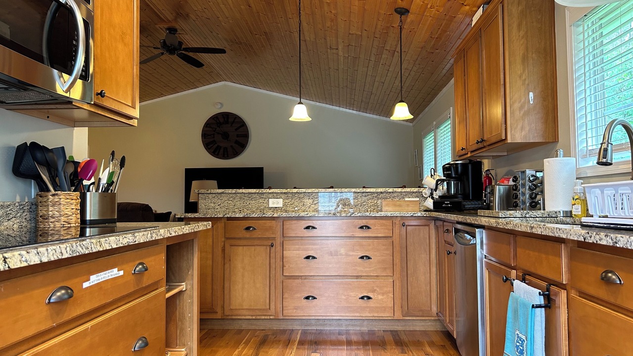 Photo of Kitchen in Byrdstown