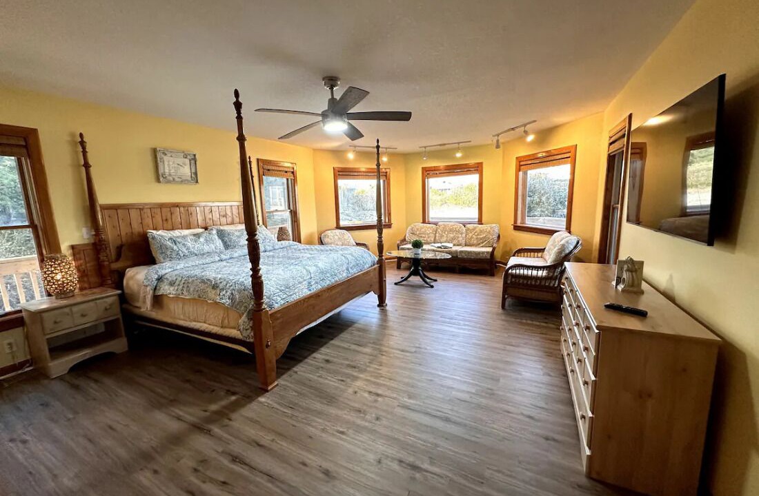 Photo of Bedroom in Whalehead Beach