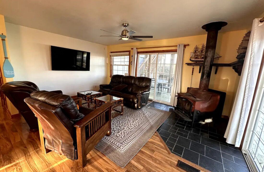 Photo of Livingroom in Whalehead Beach