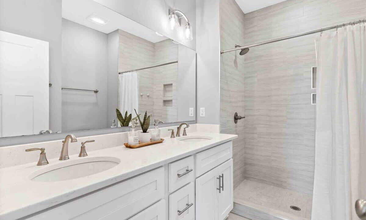 Photo of Bathroom in Ocean Isle Beach