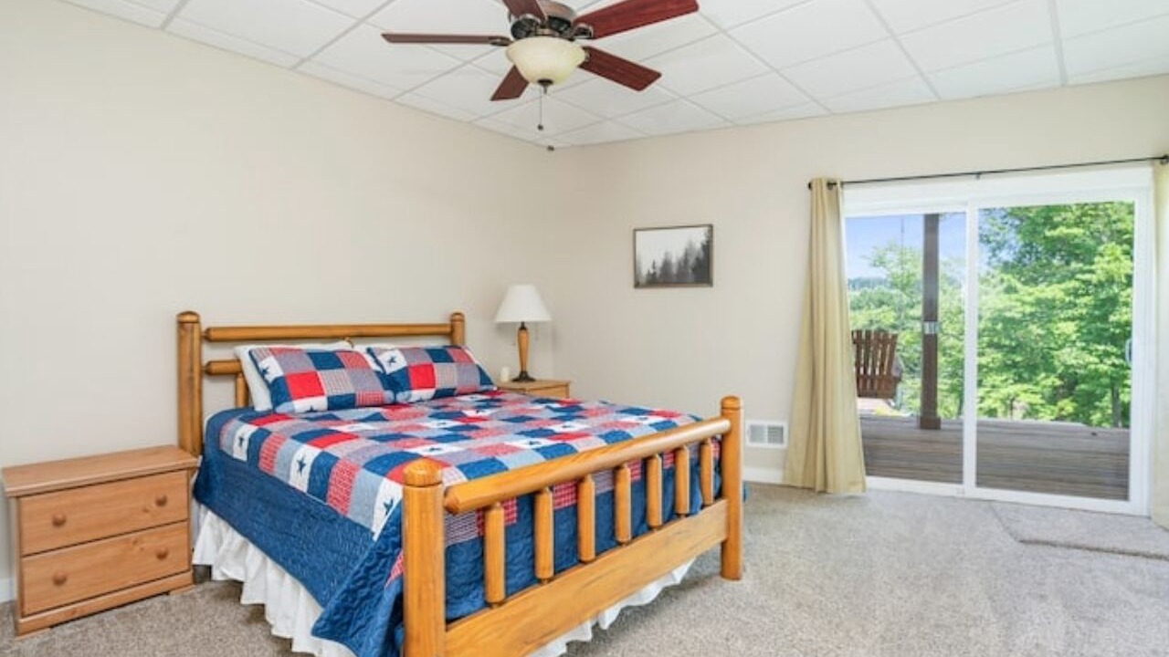 Photo of Bedroom in La Follette