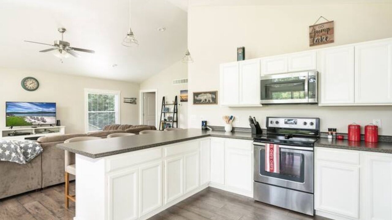 Photo of Kitchen in La Follette