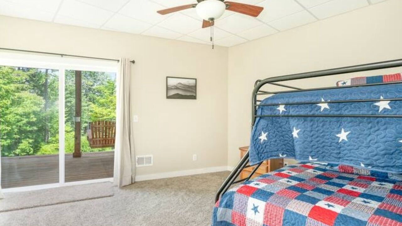 Photo of Bedroom in La Follette