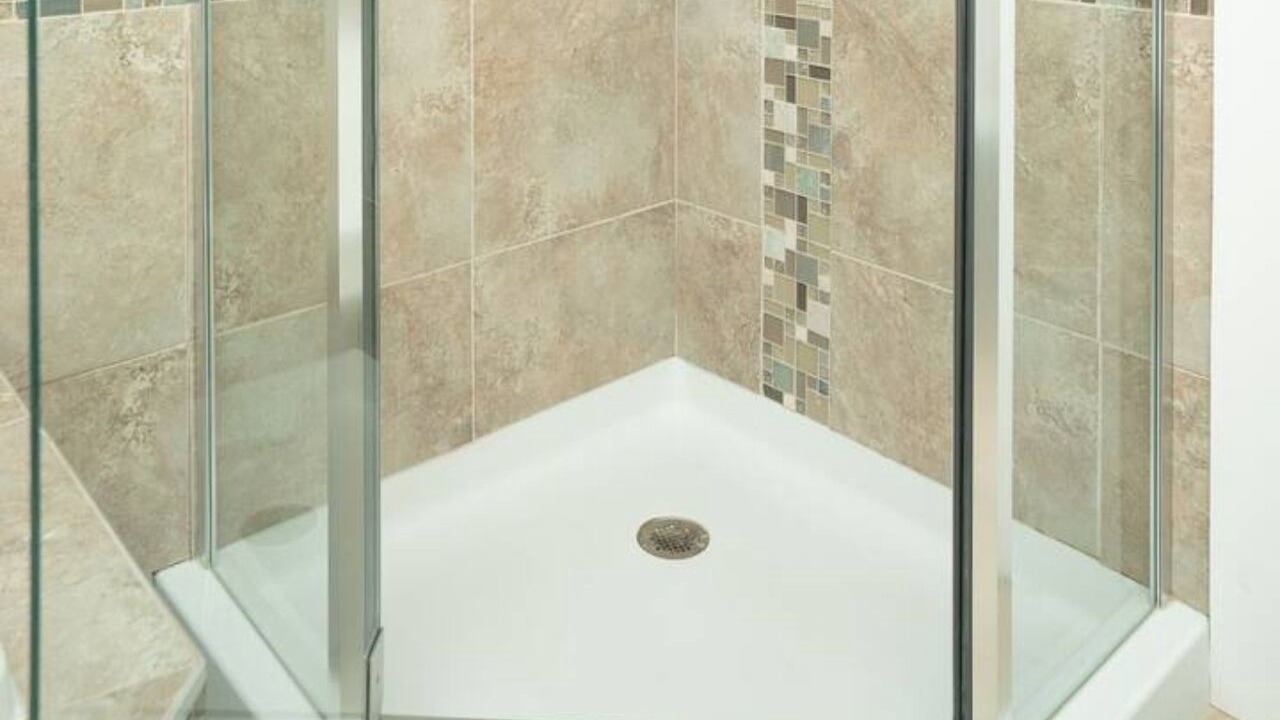 Photo of Bathroom in La Follette