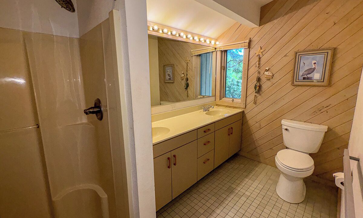 Photo of Bathroom in Southern Shores